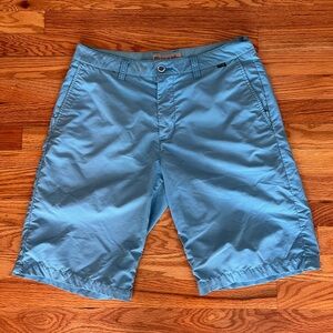 Travis Mathew Shorts Bermuda Mens Size 32 Blue Casual Performance Golf